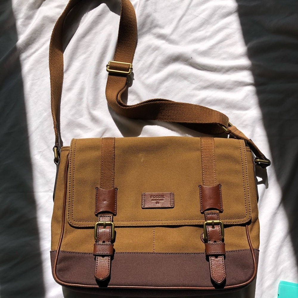 Fossil messenger bag